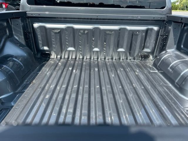 New 2026 Carbonized Gray Metallic Ford XLT image 7