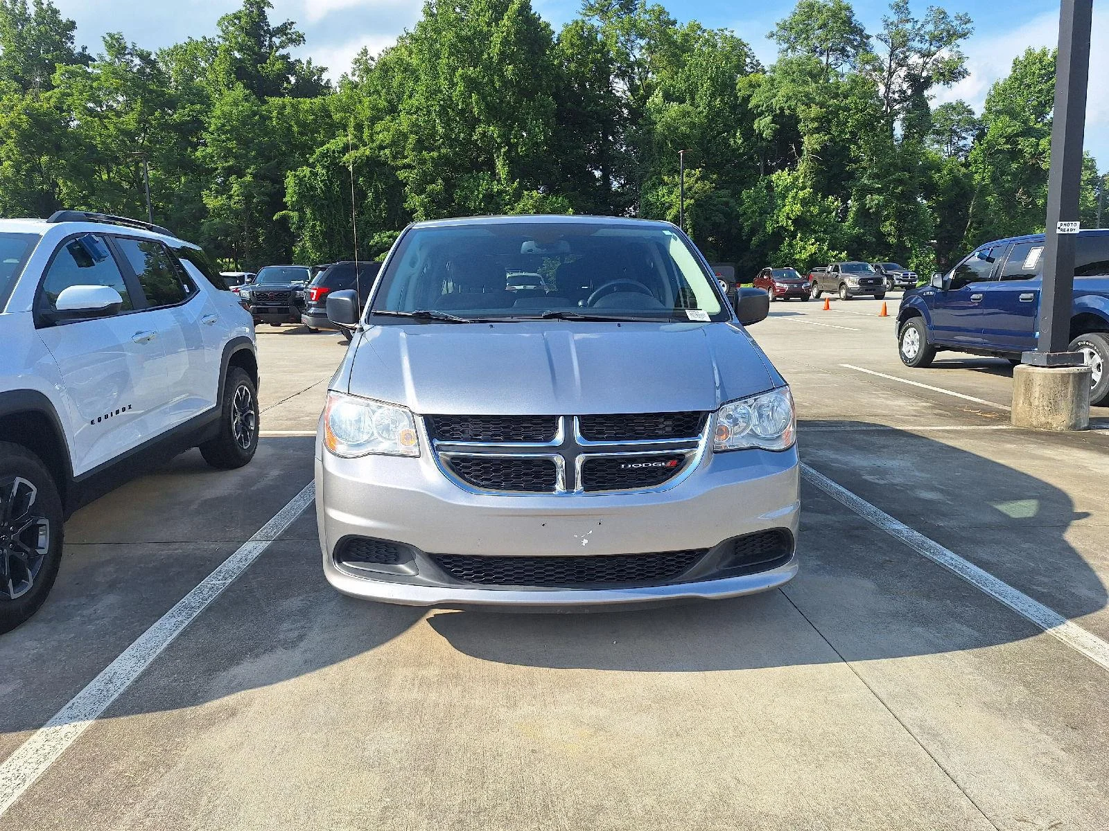 Used 2018 Billet Clearcoat Dodge SE image 3