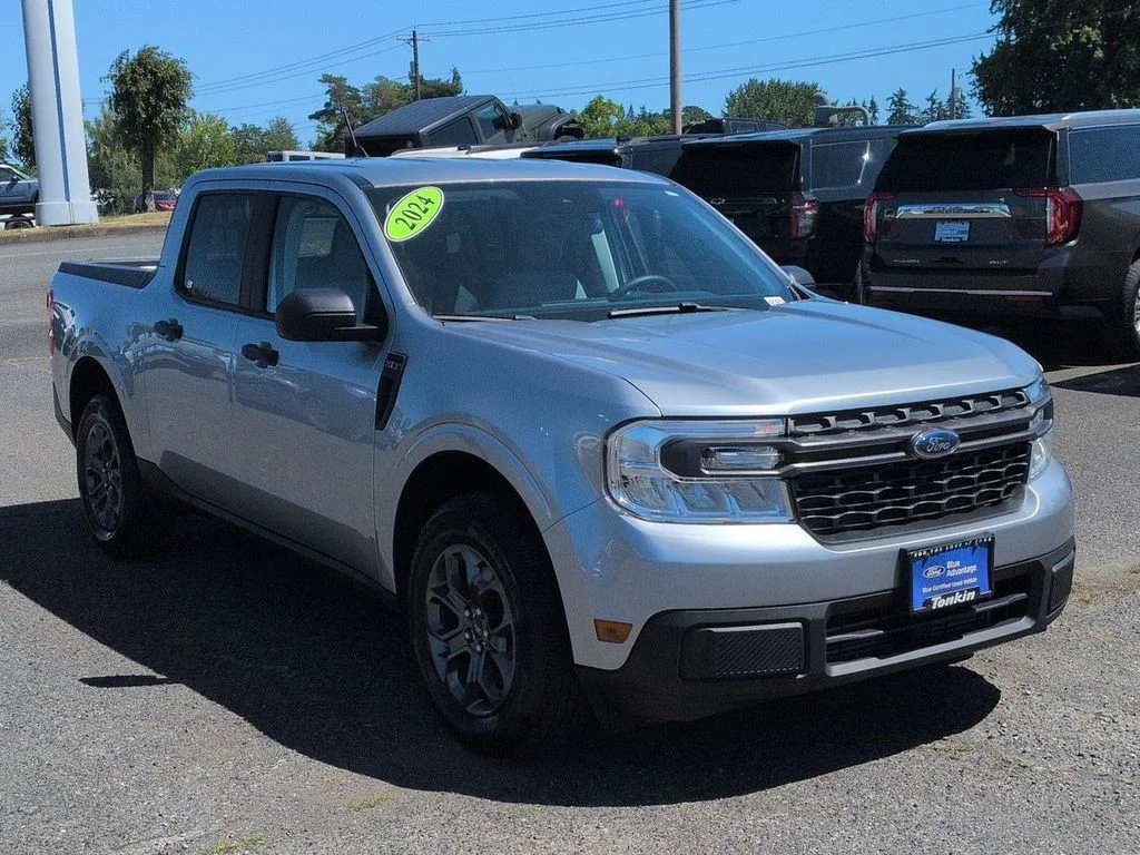 Used 2024 Silver Metallic Ford XLT image 7