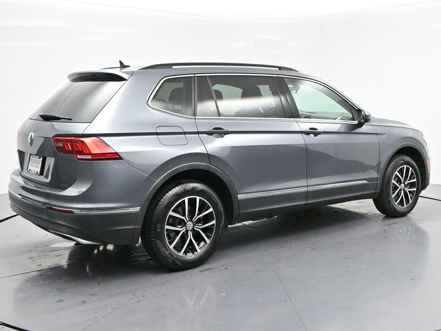 Used 2021 Platinum Gray Metallic Volkswagen SE image 7