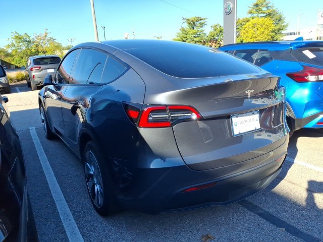 Used 2023  Tesla Long Range image 5