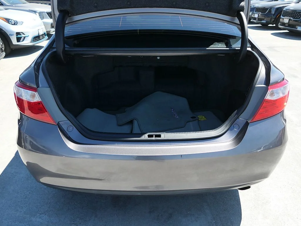 Used 2017 Gray Toyota XLE image 25