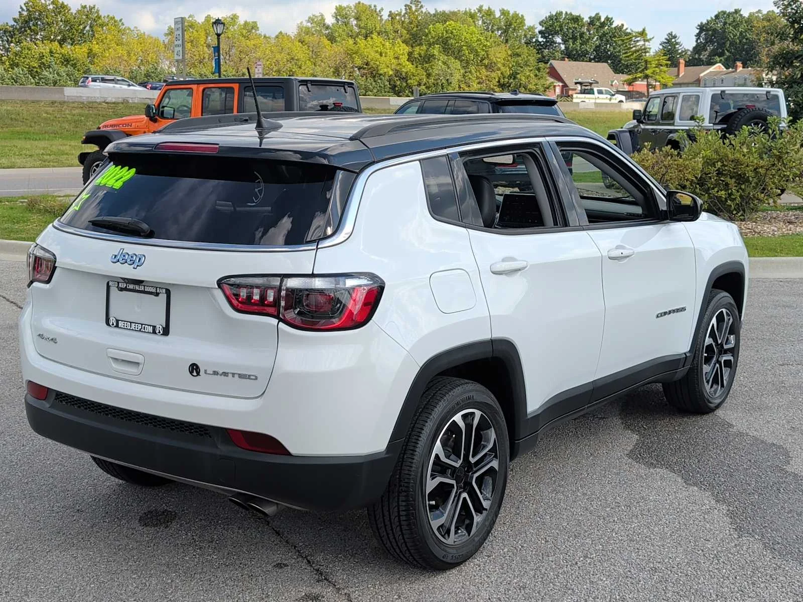 Used 2022 Bright White Clearcoat Jeep Limited image 9
