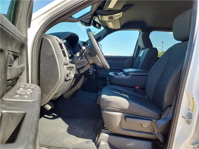 New 2027 PW7 Bright Whit Ram TRADESMAN CREW CAB 4X4 8