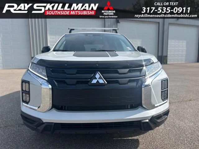 New 2026 White Diamond Mitsubishi Trail Edition image 2