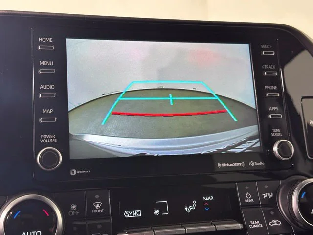 Used 2021 Silver Toyota XLE image 17
