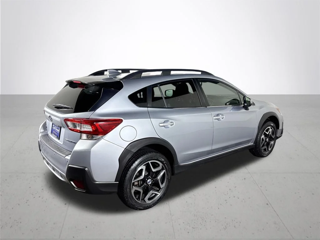 Used 2018 Silver Subaru 2.0i Limited image 6