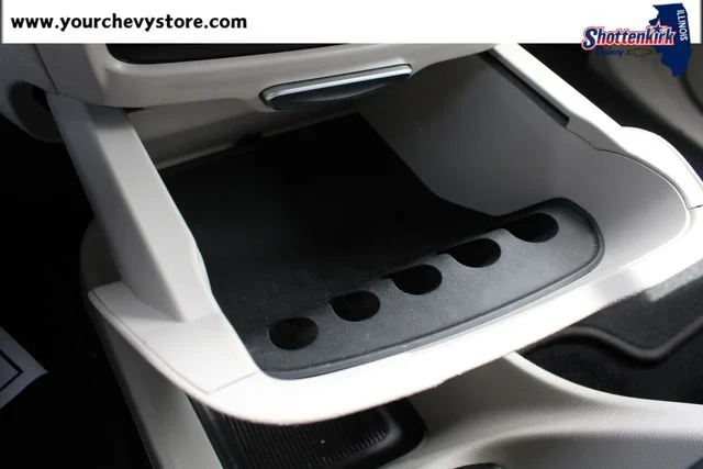 Used 2019 Black Chrysler Touring L image 32