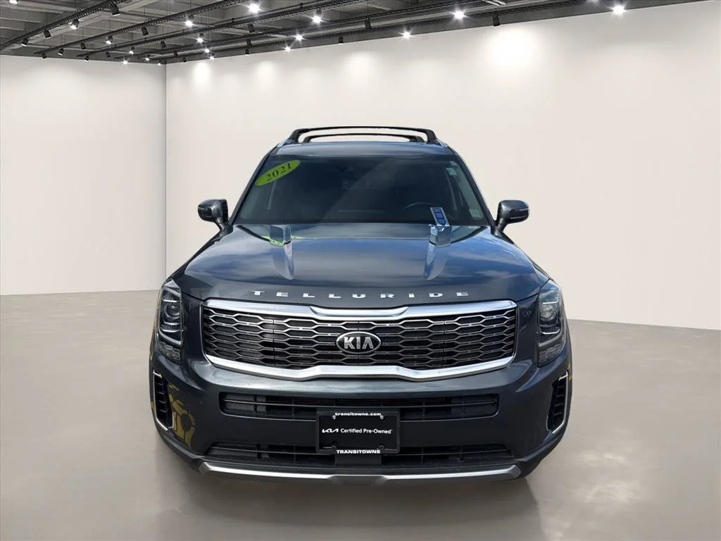 Used 2021 Gravity Grey Kia S image 2