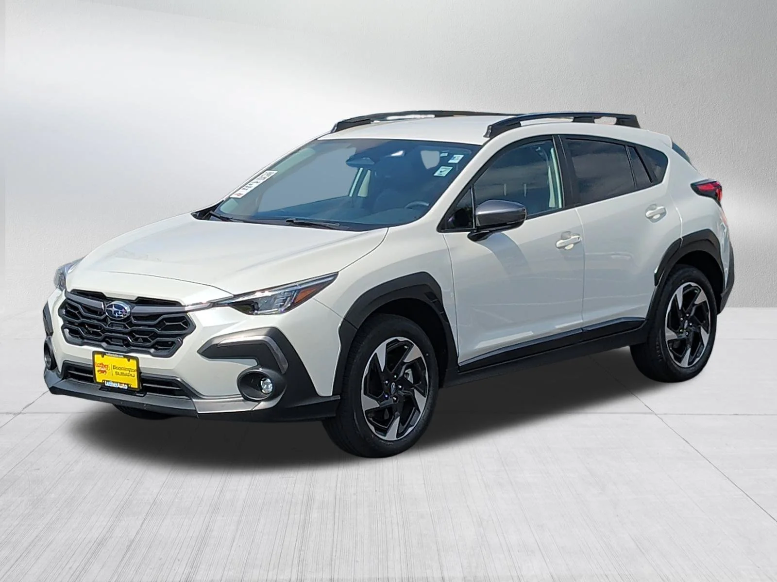 Used 2025 Crystal White Pearl Subaru Limited image 3