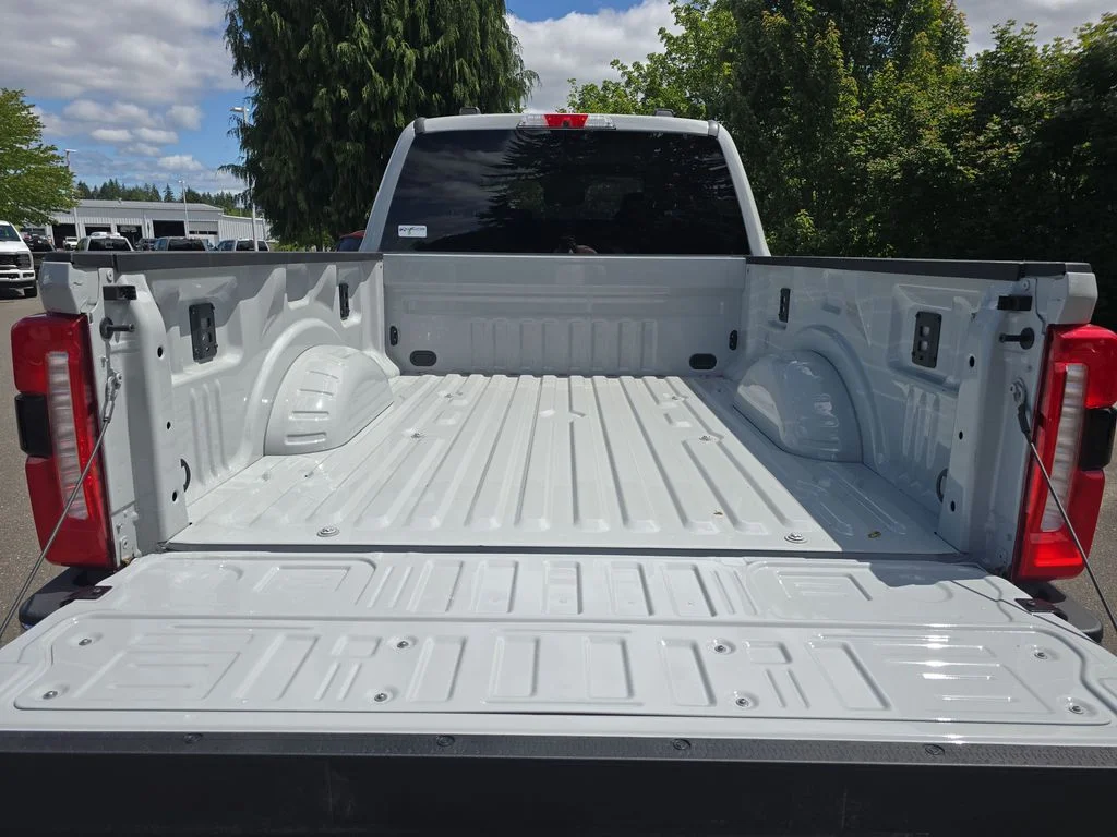 New 2026 White Ford XLT image 30