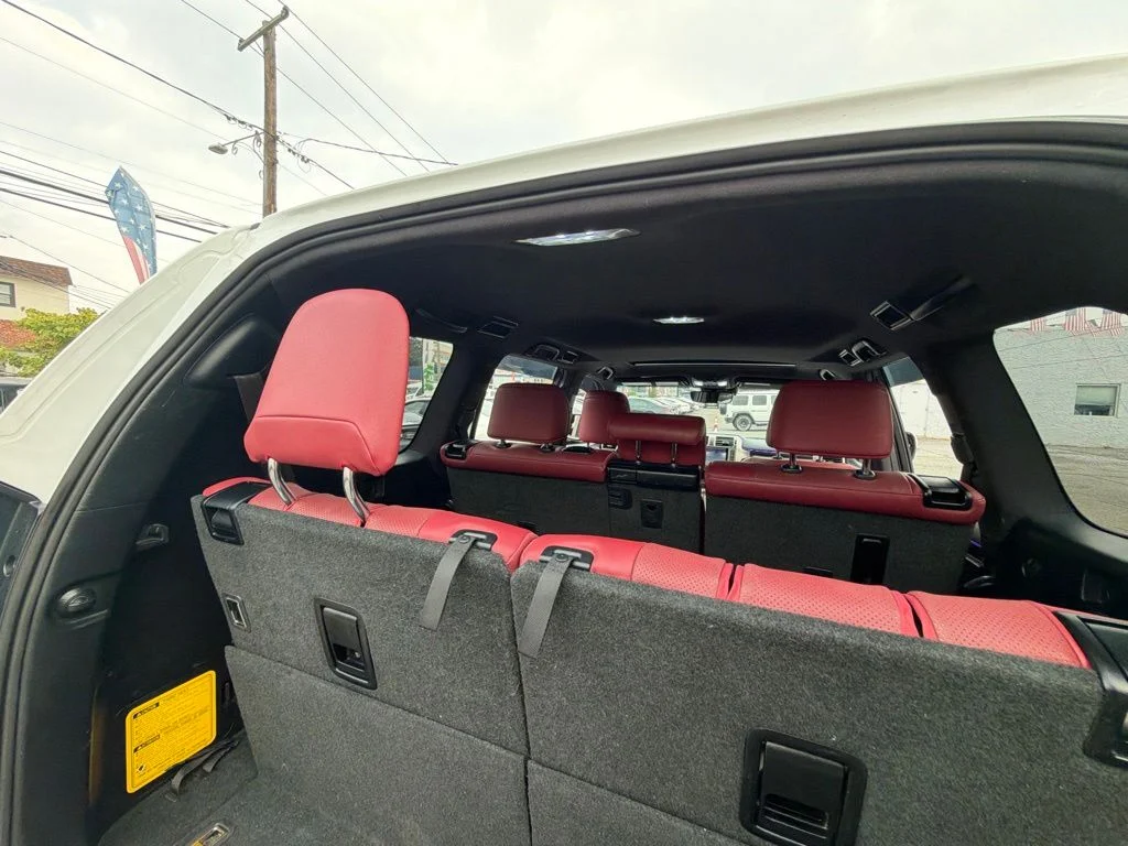 Used 2021 White Lexus 460 image 16