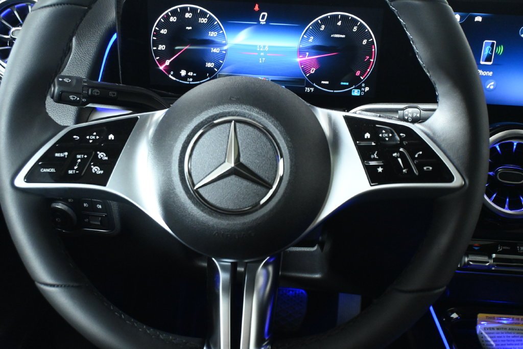New 2026 Cosmos Black Metallic Mercedes-Benz GLB 250 image 18