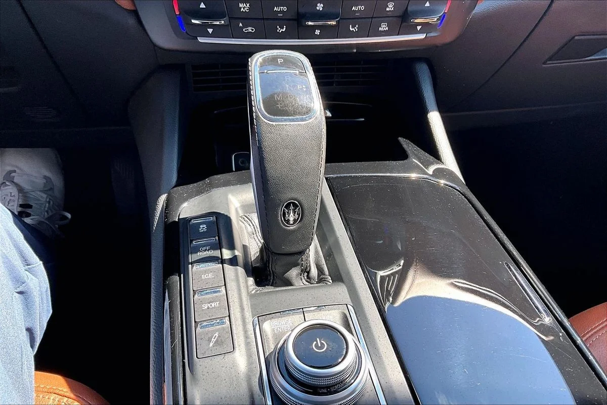 Used 2021  Maserati  image 16