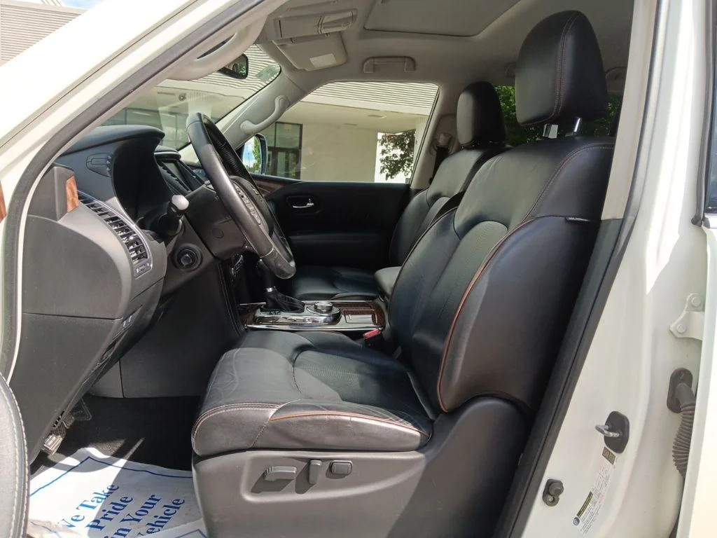 Used 2018 Pearl White Nissan SV image 31