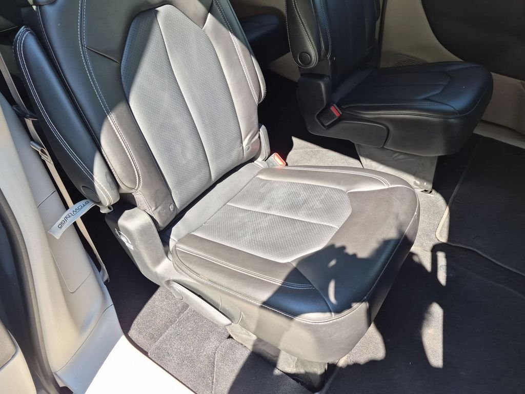 Used 2023 White Chrysler Touring L image 30