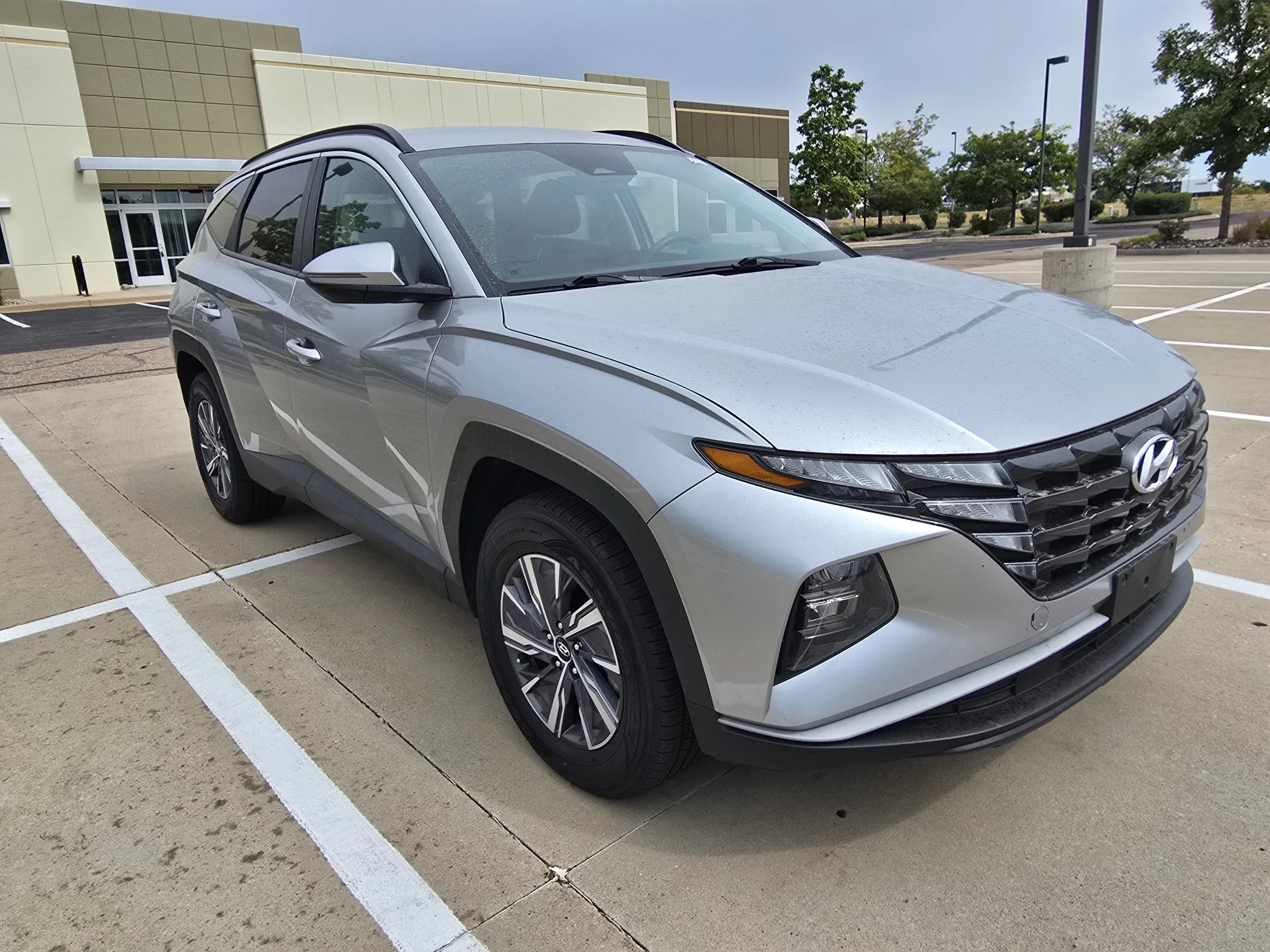Used 2023 Shimmering Silver Hyundai Blue image 8
