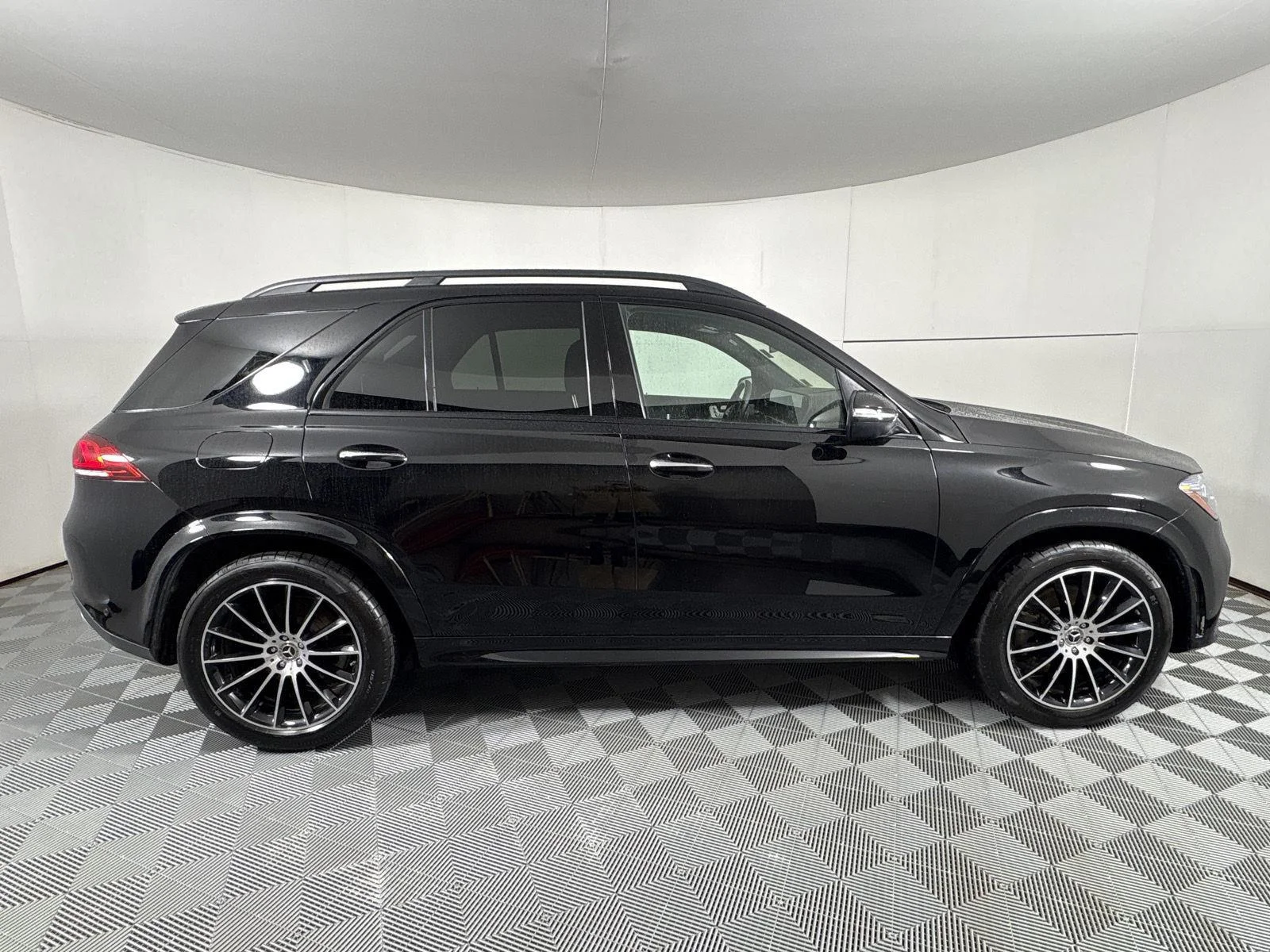 Used 2023  Mercedes-Benz GLE 450 image 22