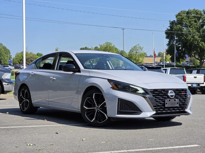 Used 2024 Pearl NISSAN 2.5 SR image 20