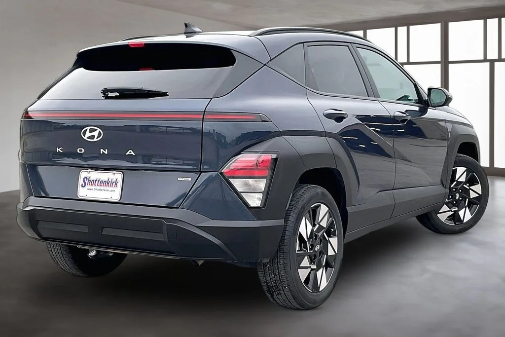 Used 2024 Blue Hyundai SEL image 6