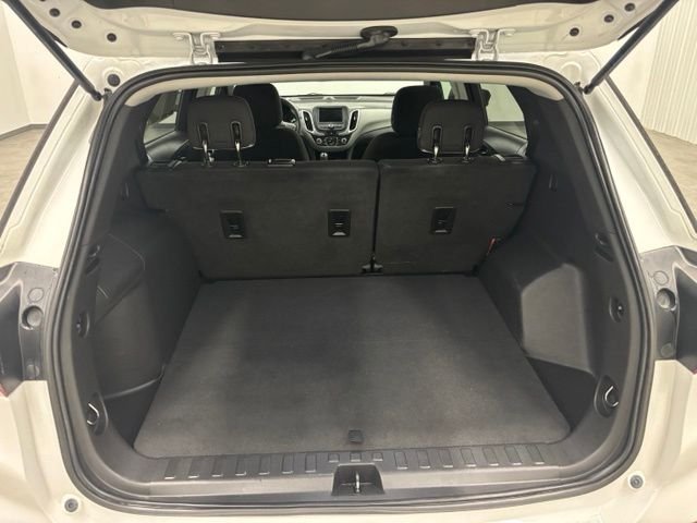 Used 2020 White Chevrolet LS image 7