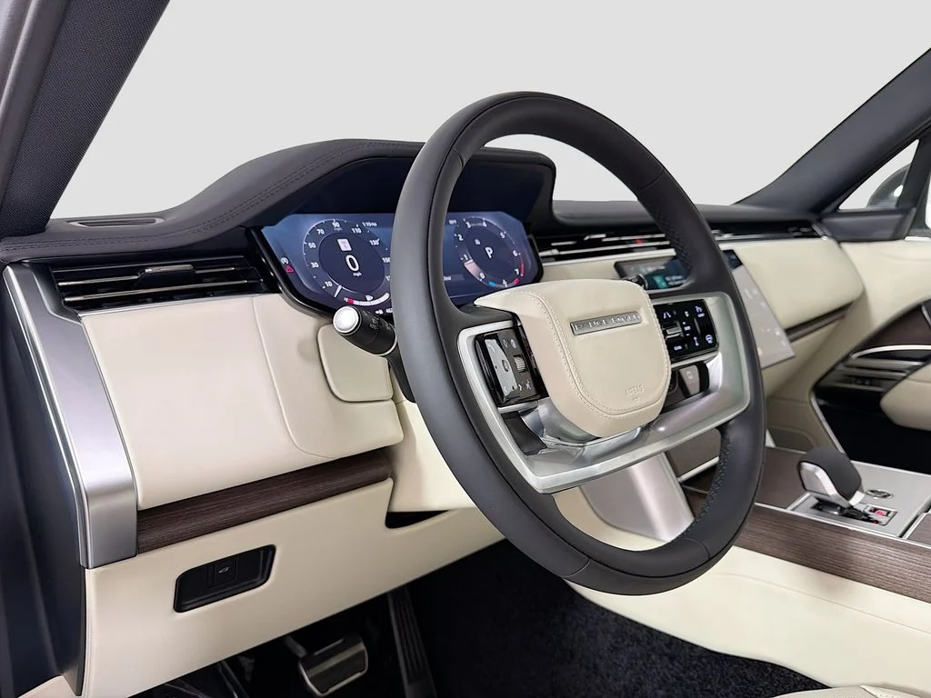 New 2026 Fuji White Land Rover SE image 9