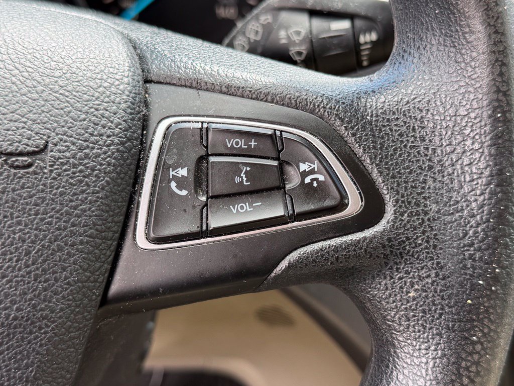 Used 2019 Green Ford SE image 15