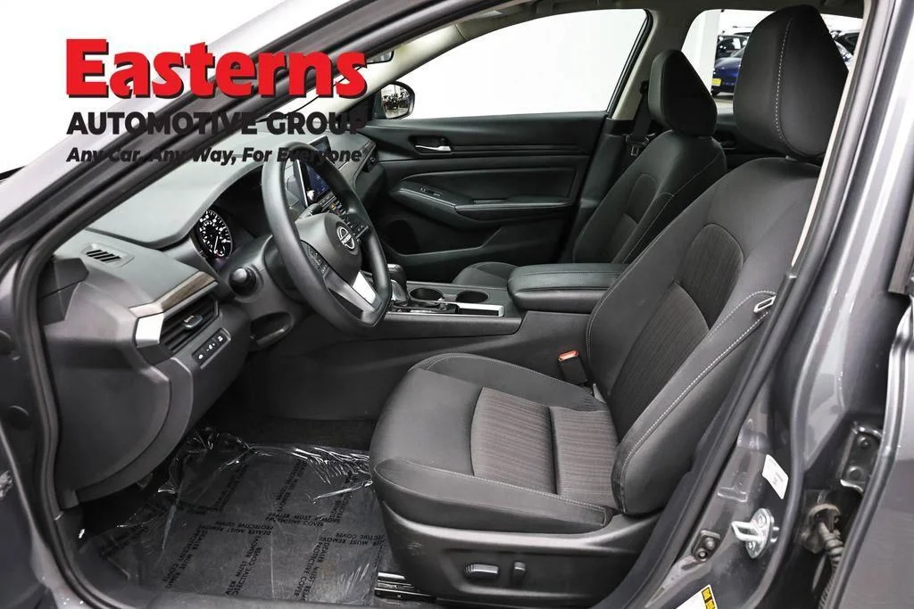 Used 2025 Gray Nissan 2.5 SV image 16