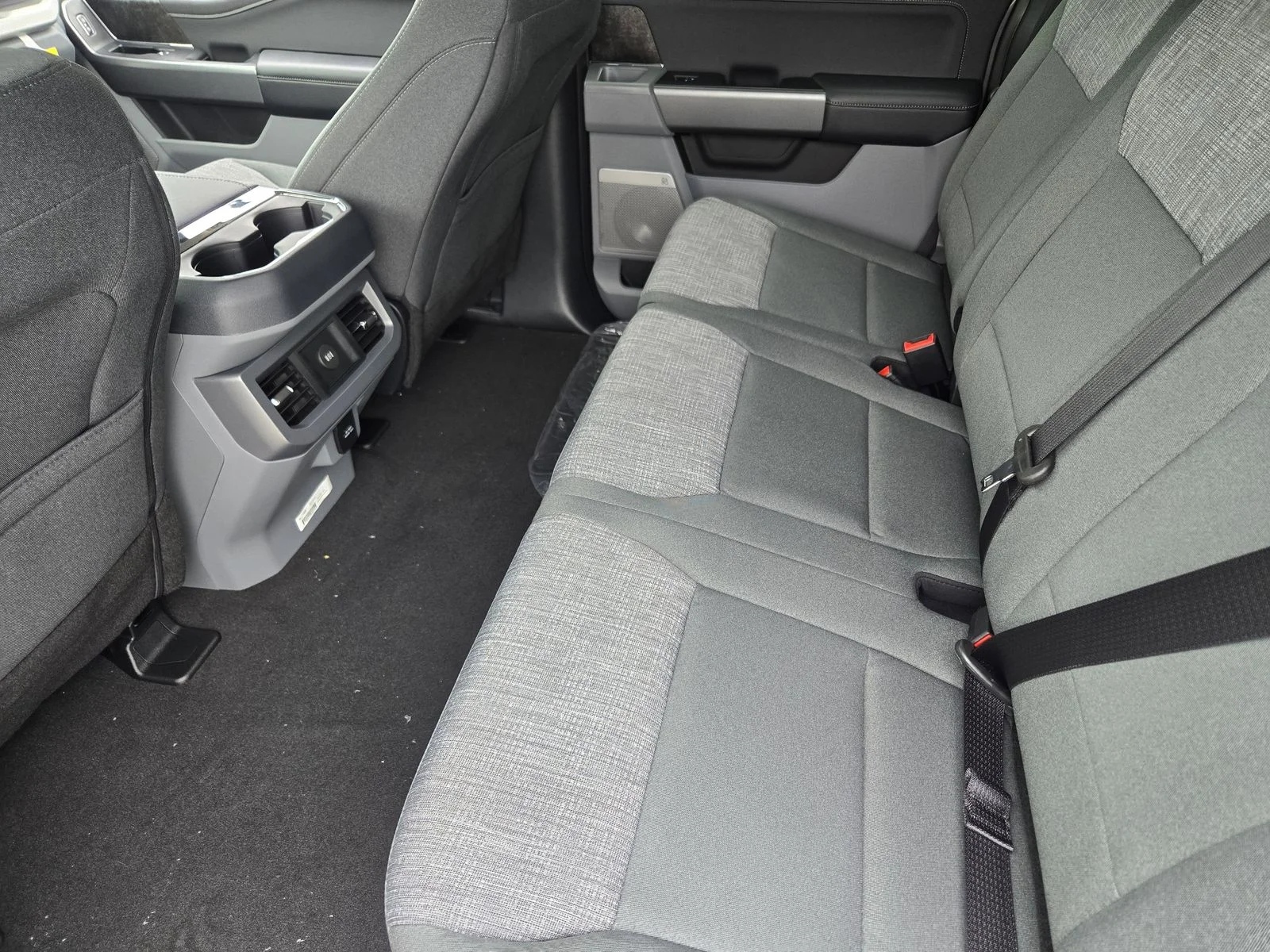 New 2026 Carbonized Gray Metallic Ford F-250® XLT image 18