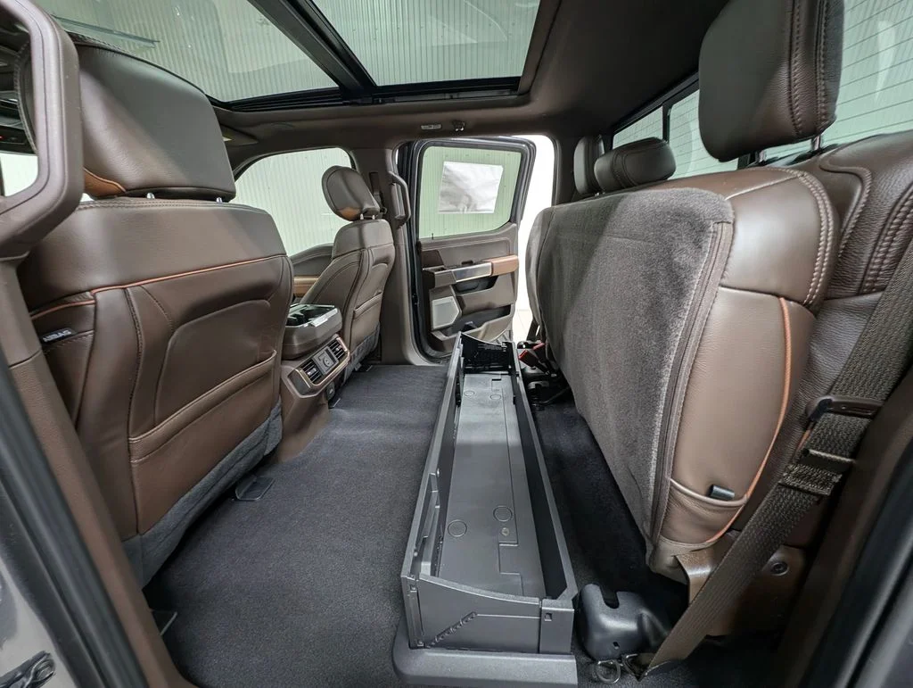 New 2026 Carbonized Gray Metallic Ford King Ranch® image 19