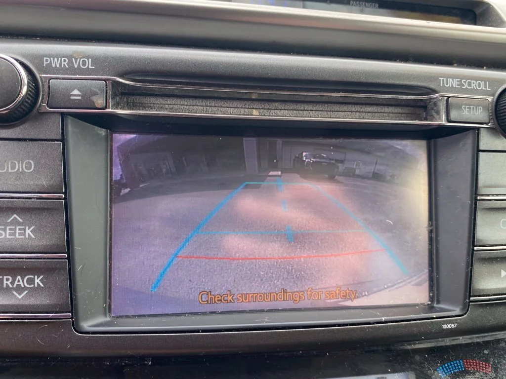 Used 2013 Silver Toyota XLE image 27