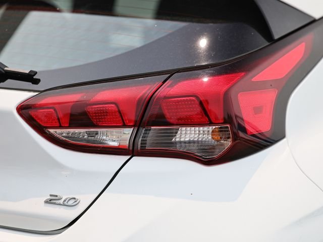 Used 2019 Chalk White Hyundai 2.0 Premium image 7