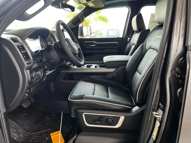 2026 RAM 1500 Laramie - Photo 15