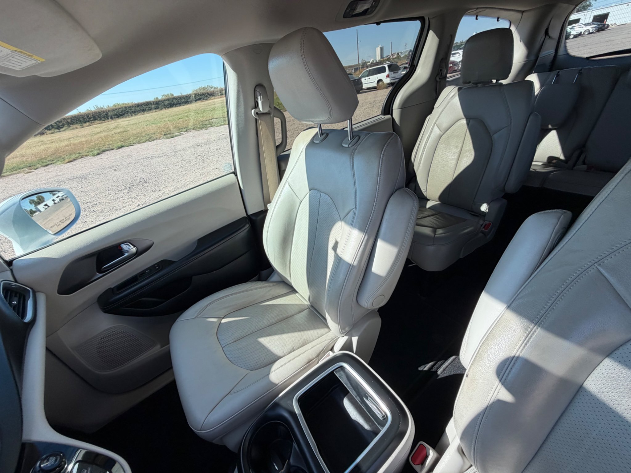 Used 2021 White Chrysler Touring L image 10