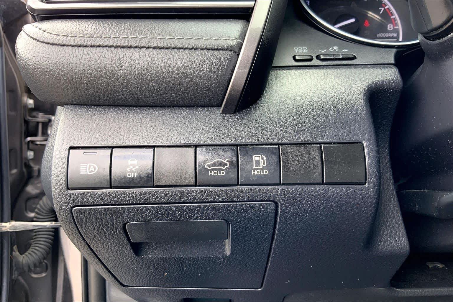 Used 2019 Predawn Gray Mica Toyota SE image 32