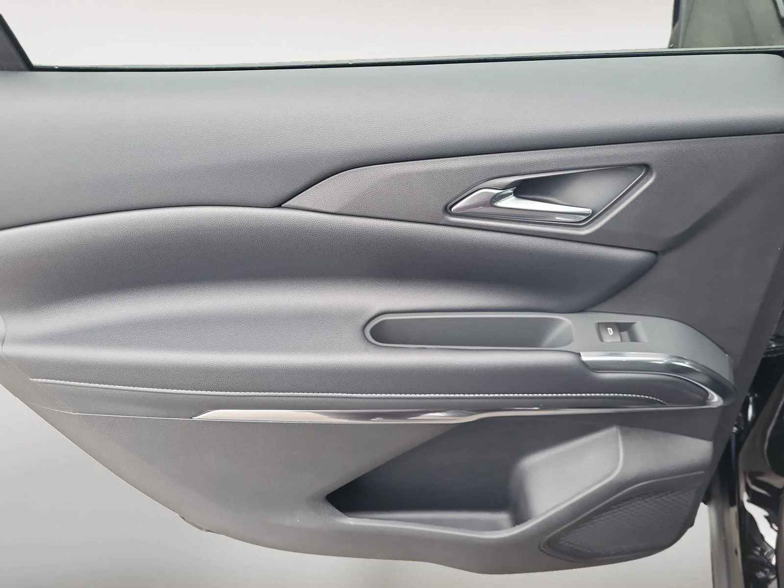 2026 Chevrolet Traverse LT - Photo 18