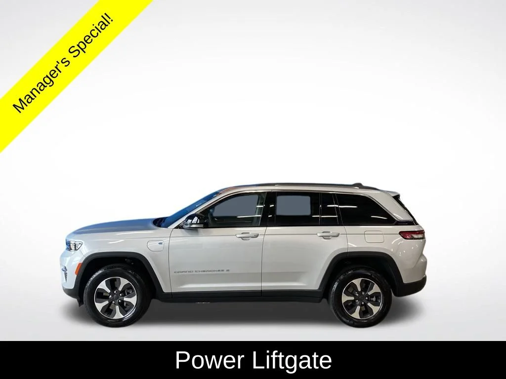 Used 2024 Silver Jeep 4xe image 18