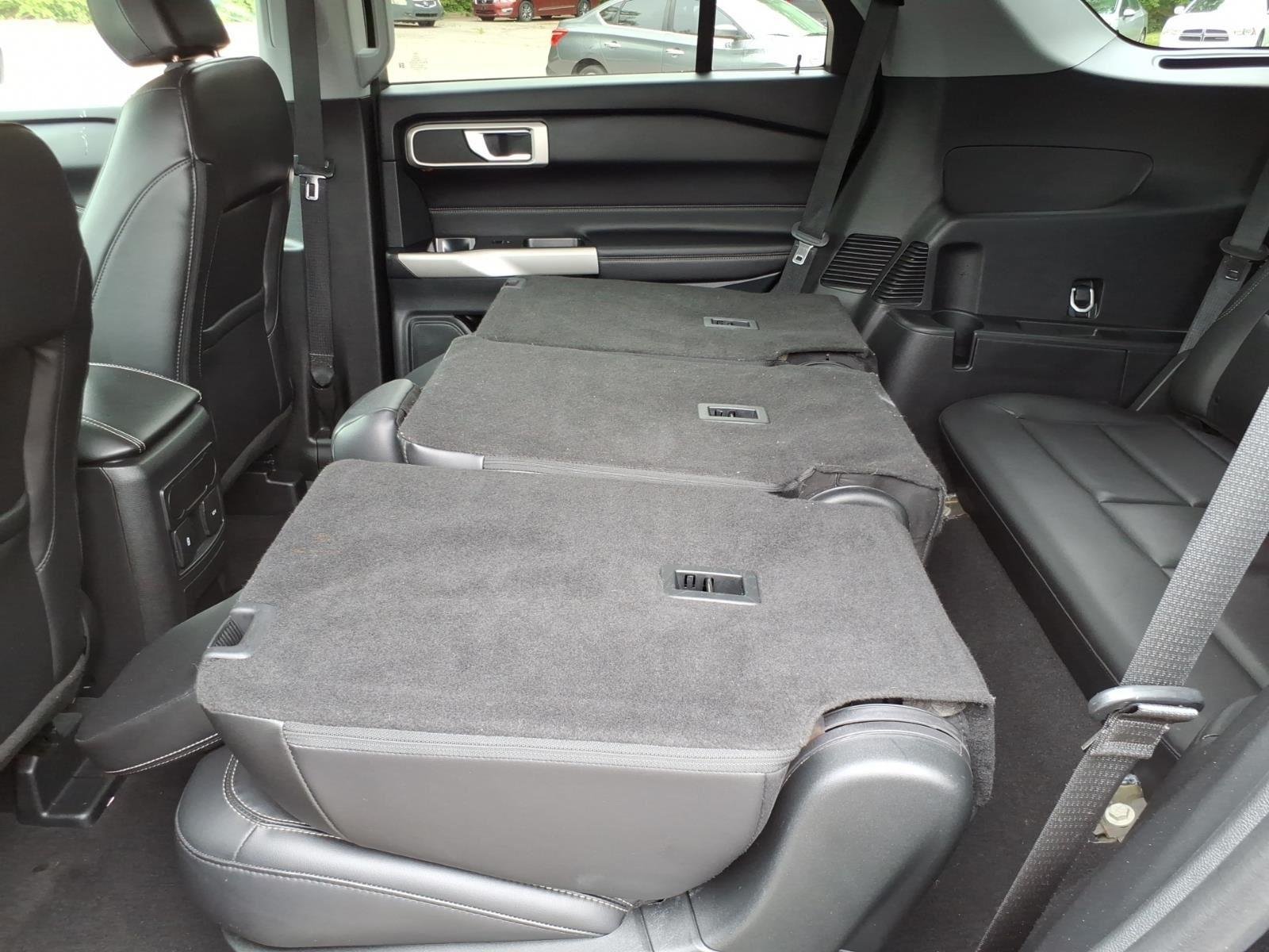 Used 2023 Agate Black Metallic Ford XLT image 24