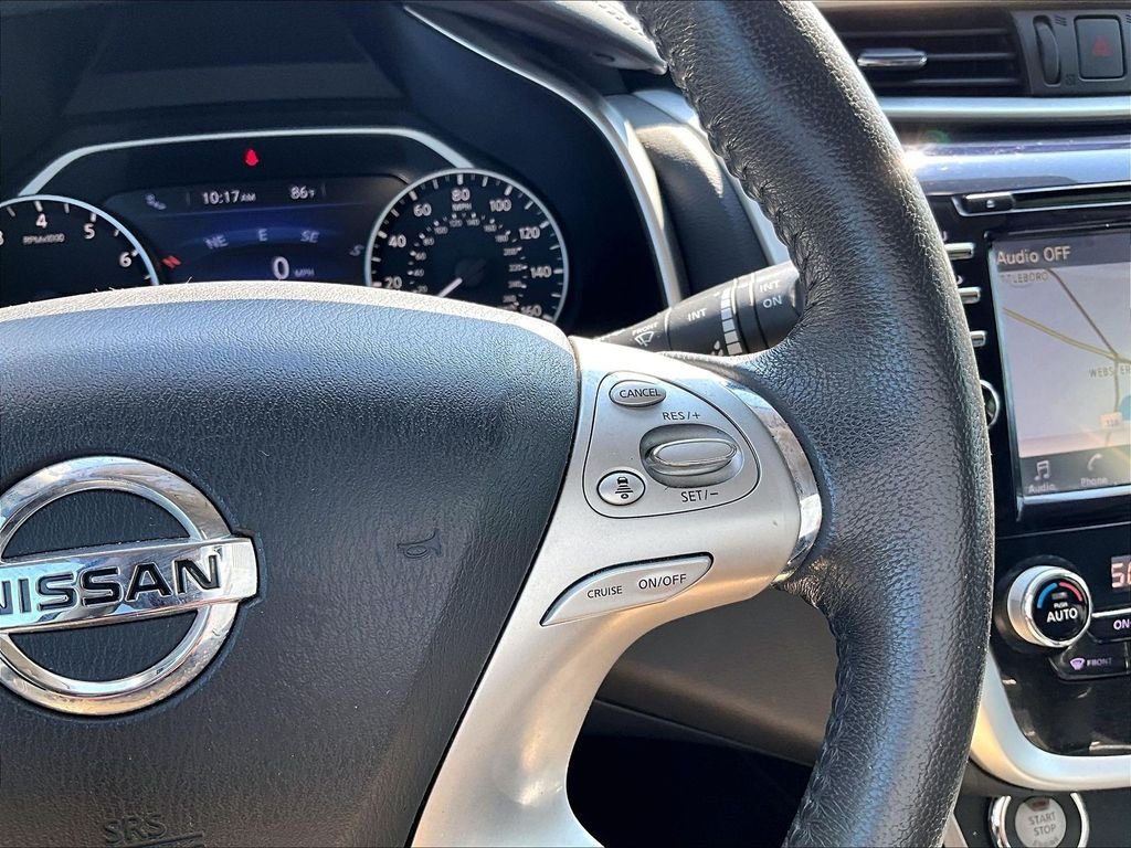 Used 2017 Silver Nissan SL image 24