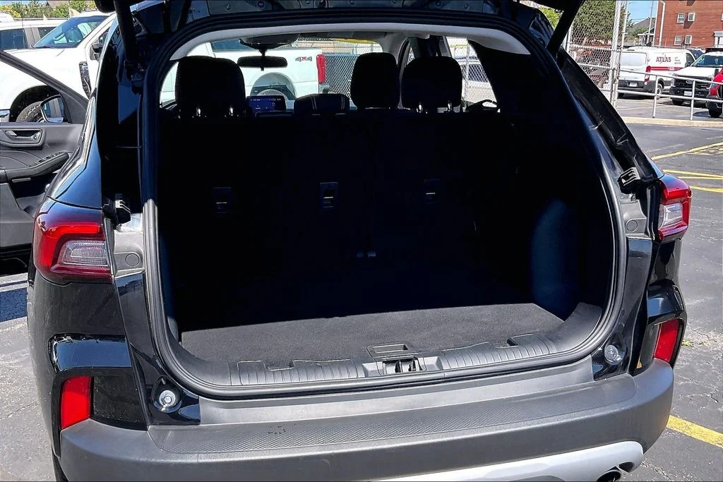 Used 2024 Black Metallic Ford Active image 28