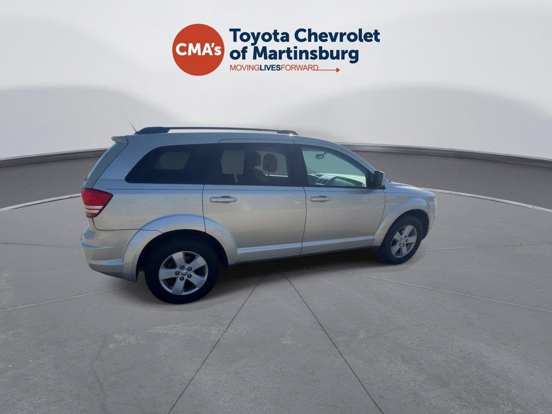 Used 2010 White Gold Dodge SXT image 6
