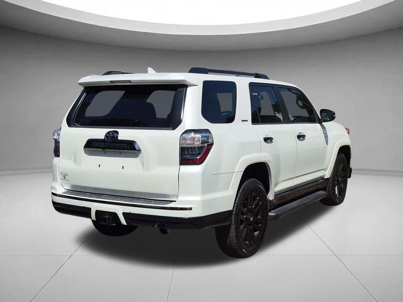 Used 2019 Blizzard Pearl Toyota Limited image 4