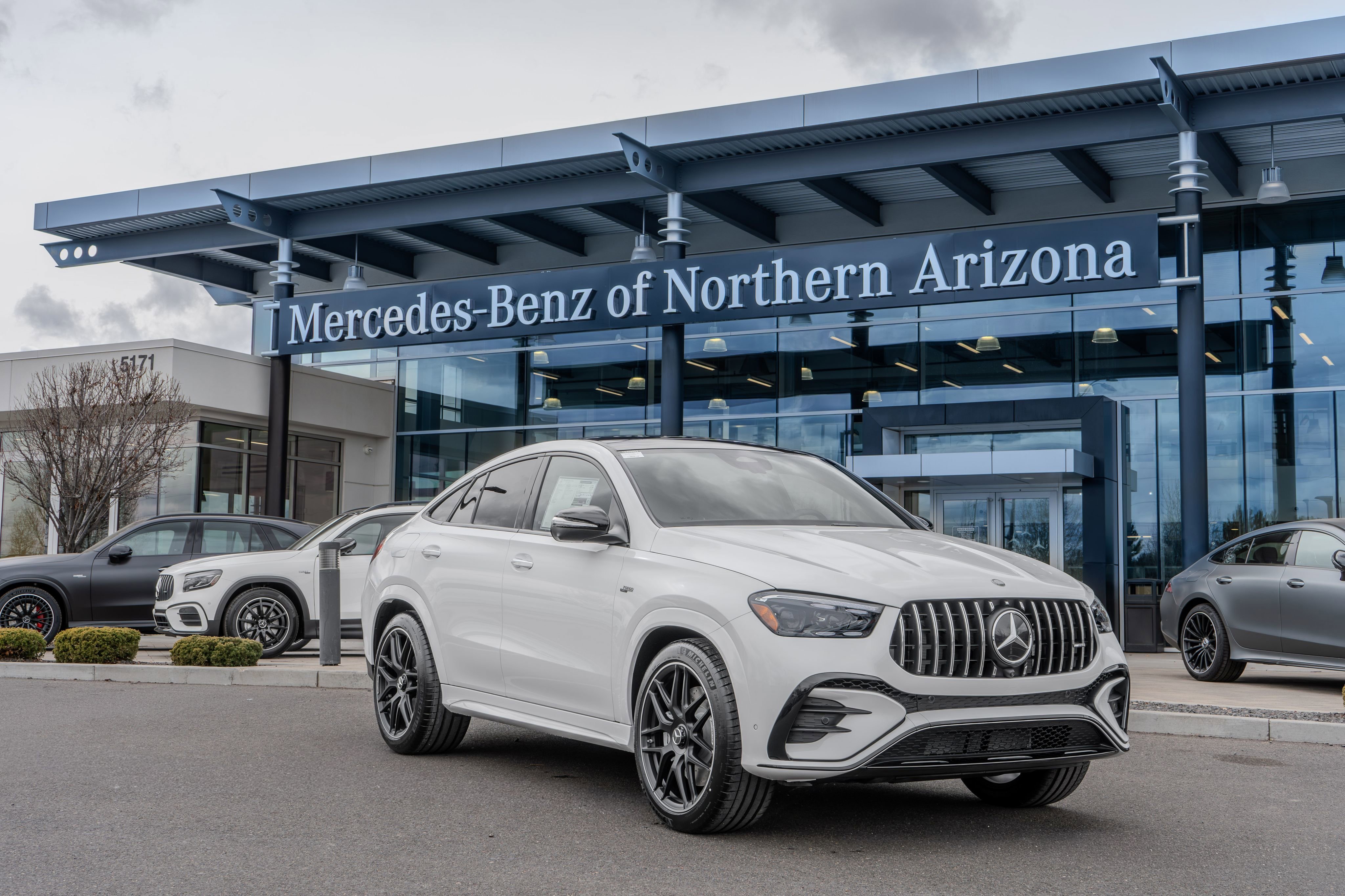 New 2026 MANUFAKTUR Moonlight White Metallic Mercedes-Benz GLE 53 AMG® image 37