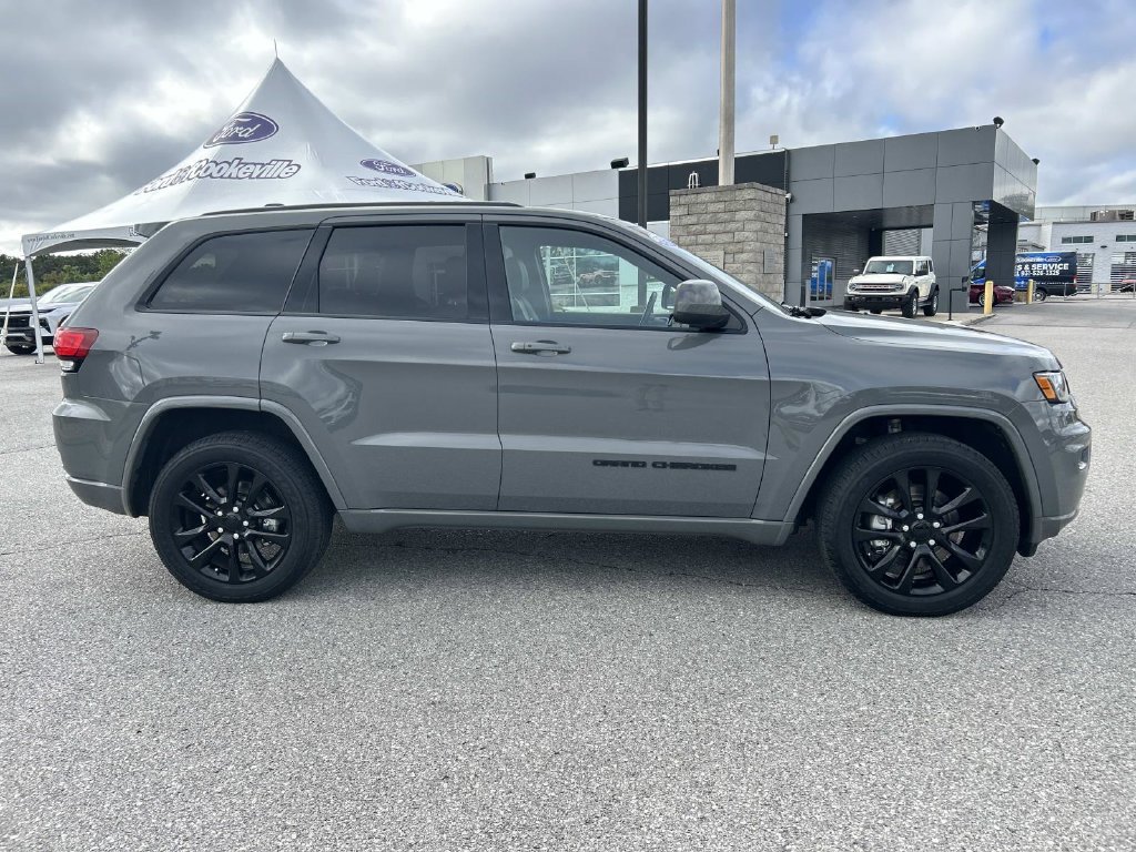 Certified Used 2021 Gray Clearcoat Jeep Laredo X image 3