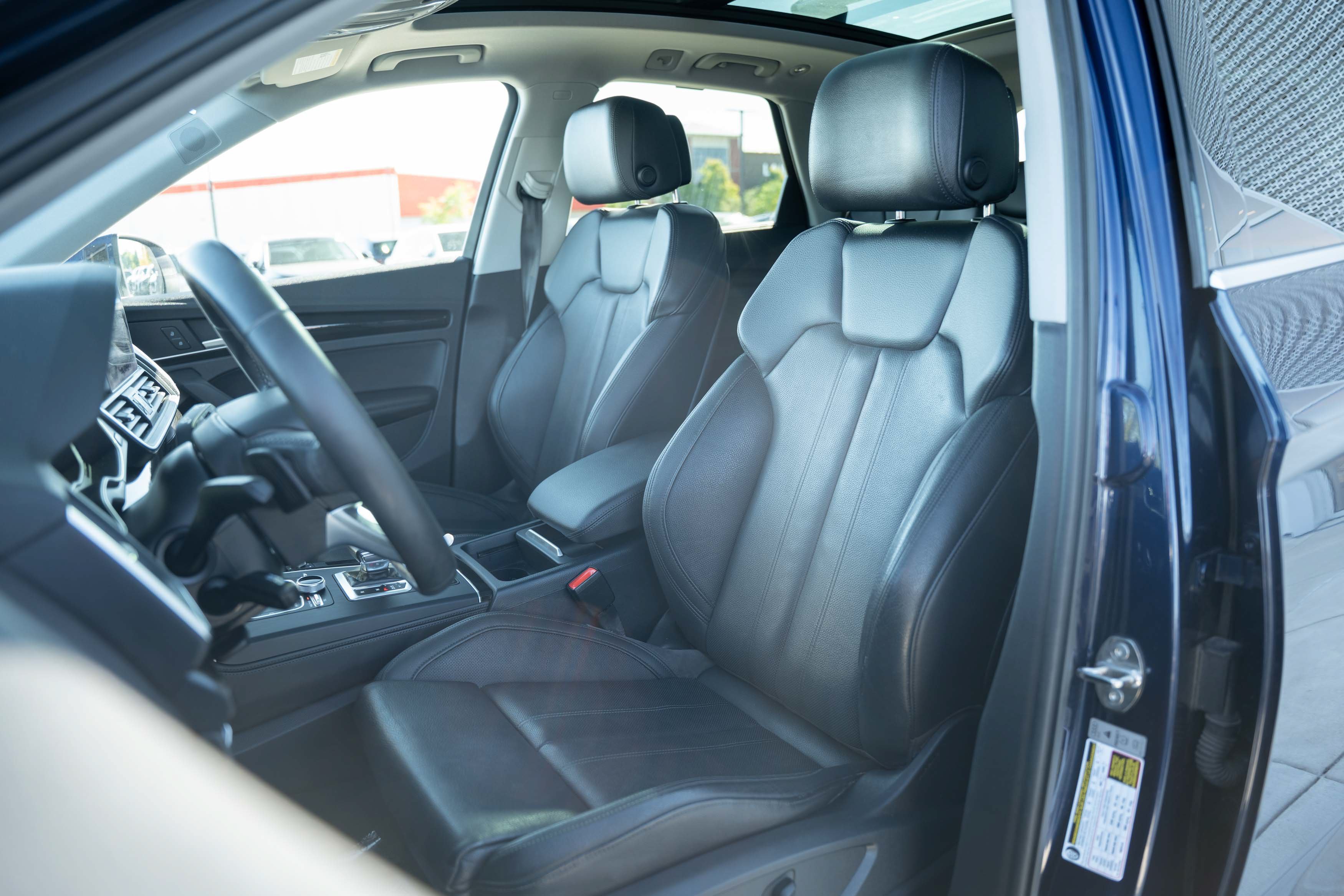 Used 2018 Navarra Blue Metallic Audi Prestige image 10