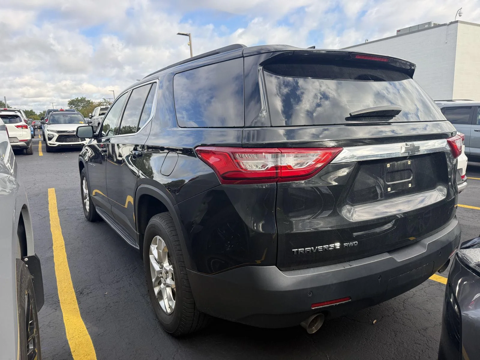 Used 2019 MOSAIC BLACK METALLIC Chevrolet LT Cloth image 5