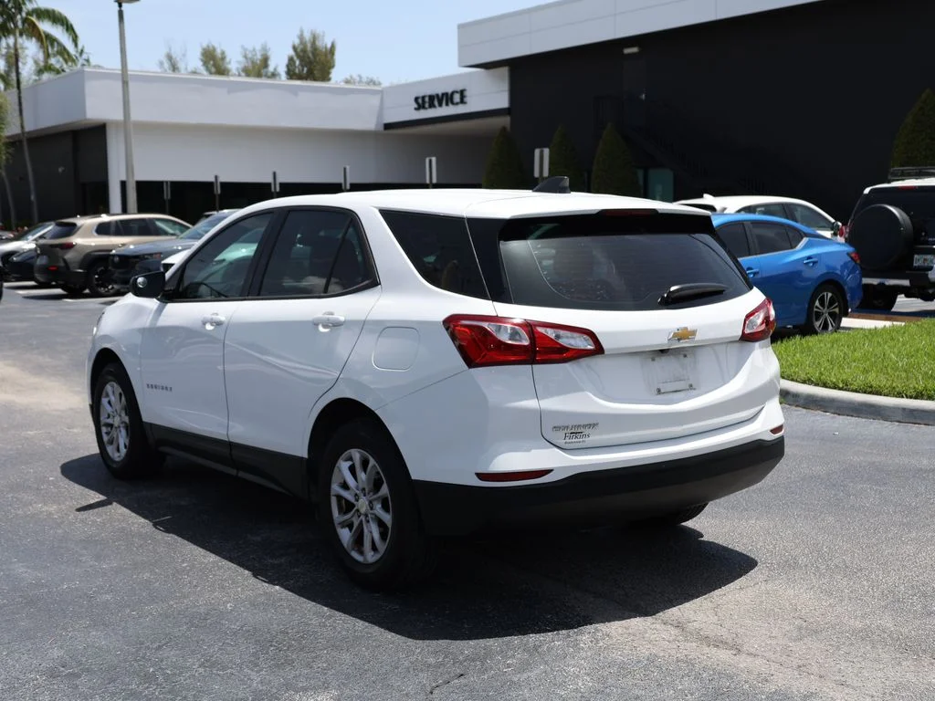 Used 2019 White Chevrolet LS image 5