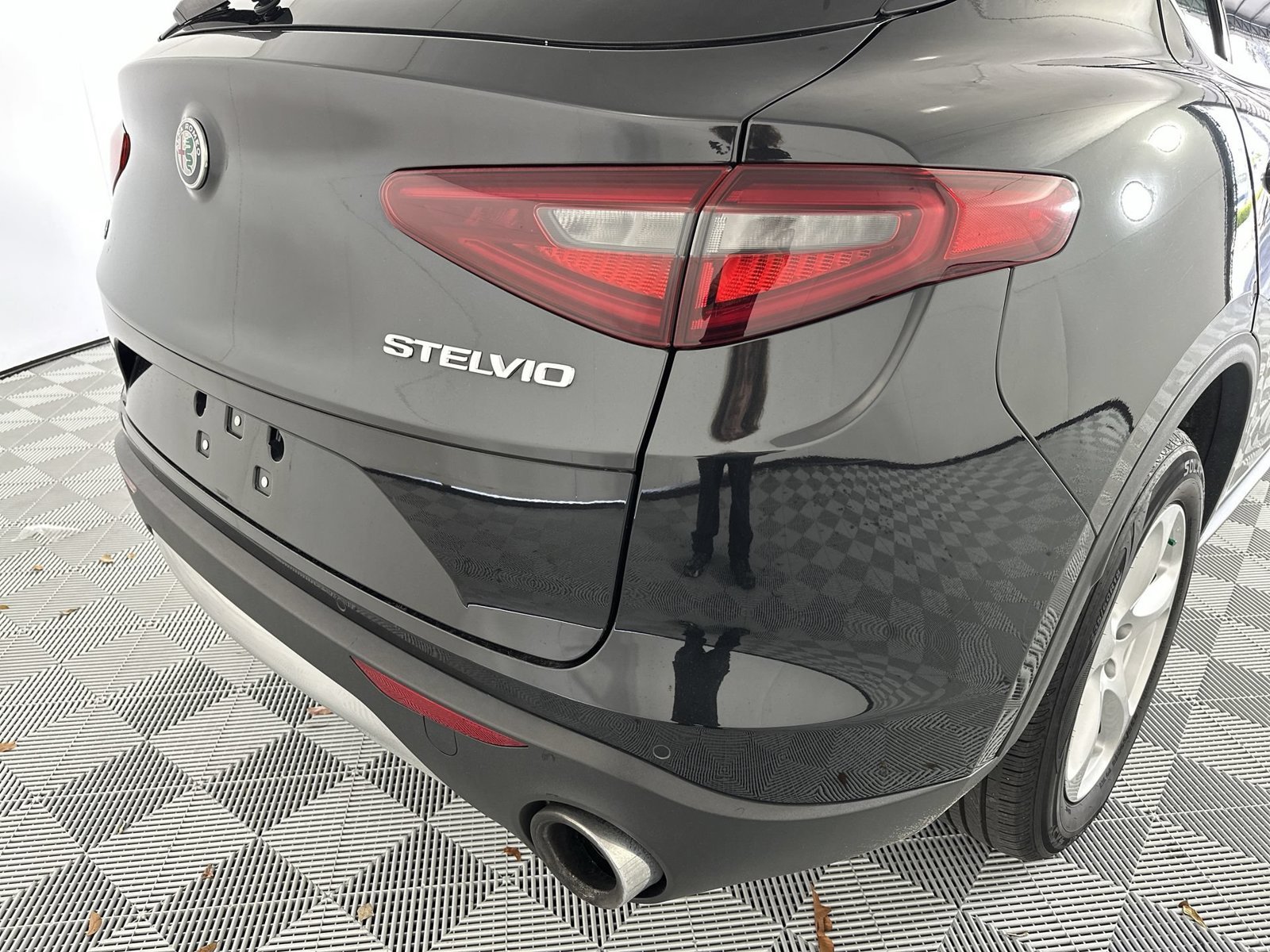 Used 2020 Black Alfa Romeo Base image 26