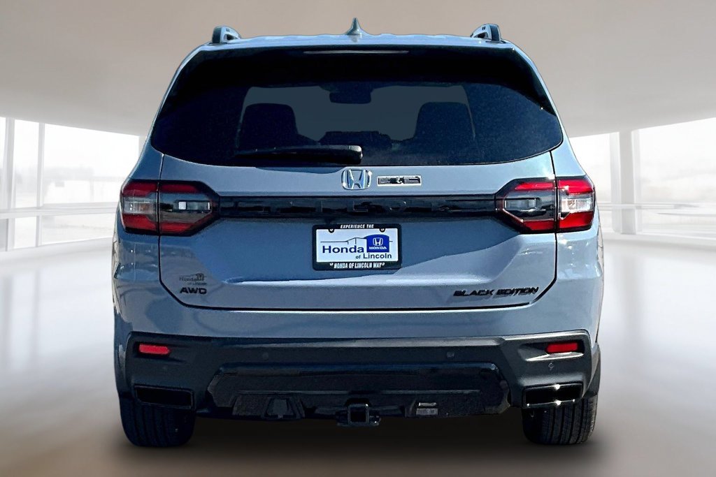 New 2026 Sonic Gray Pearl Honda Black Edition image 4