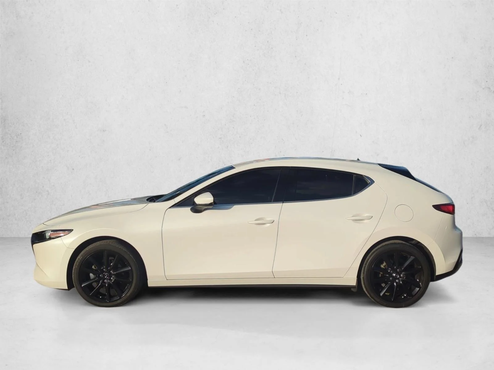 Used 2023 Snowflake White Pearl Mica Mazda 2.5 S Premium image 5